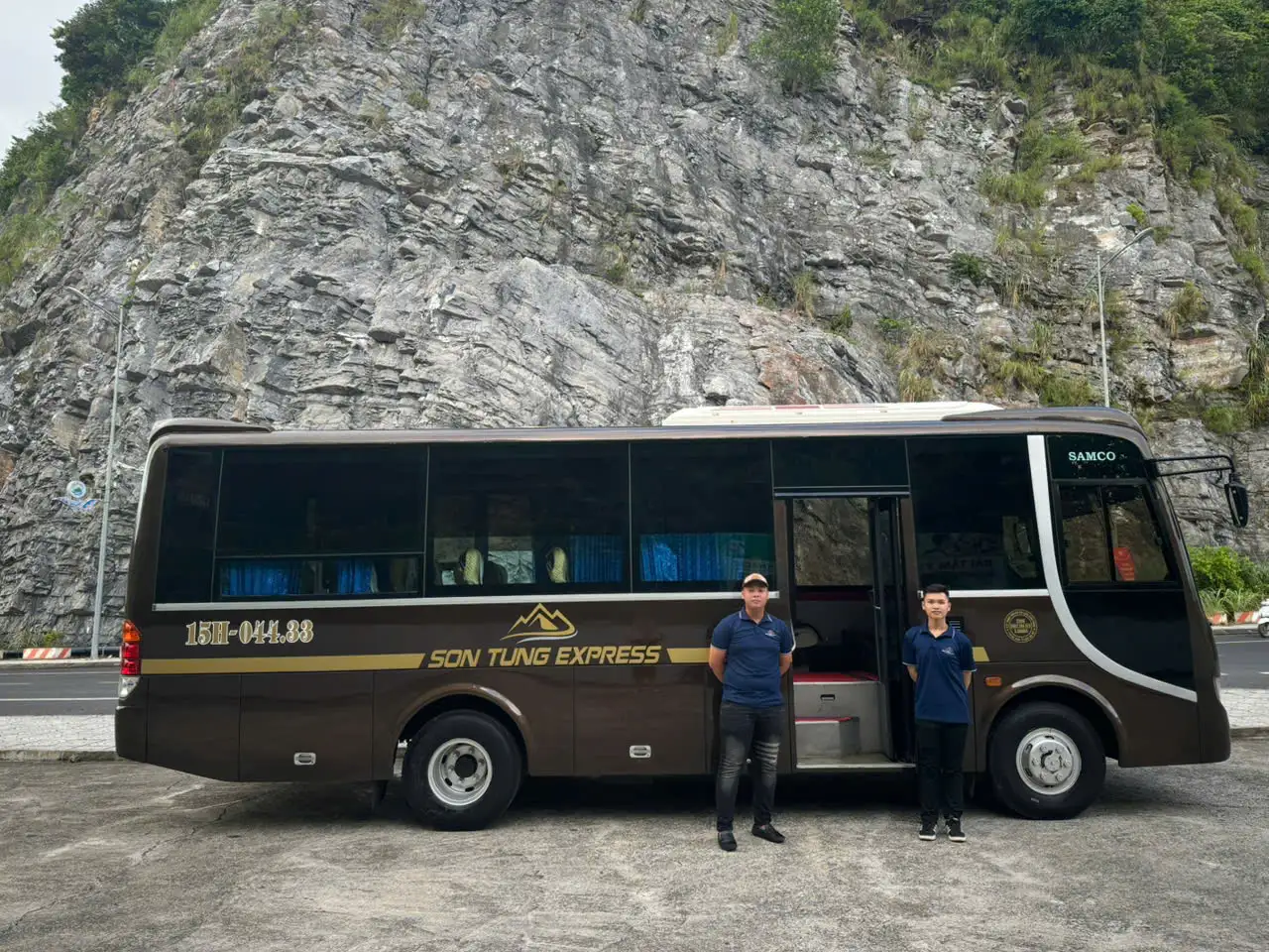 Xe 16 chỗ cao cấp